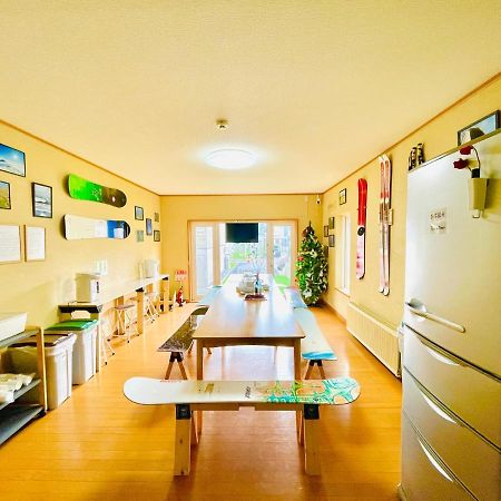 Yellow House Niseko كوتشان المظهر الخارجي الصورة